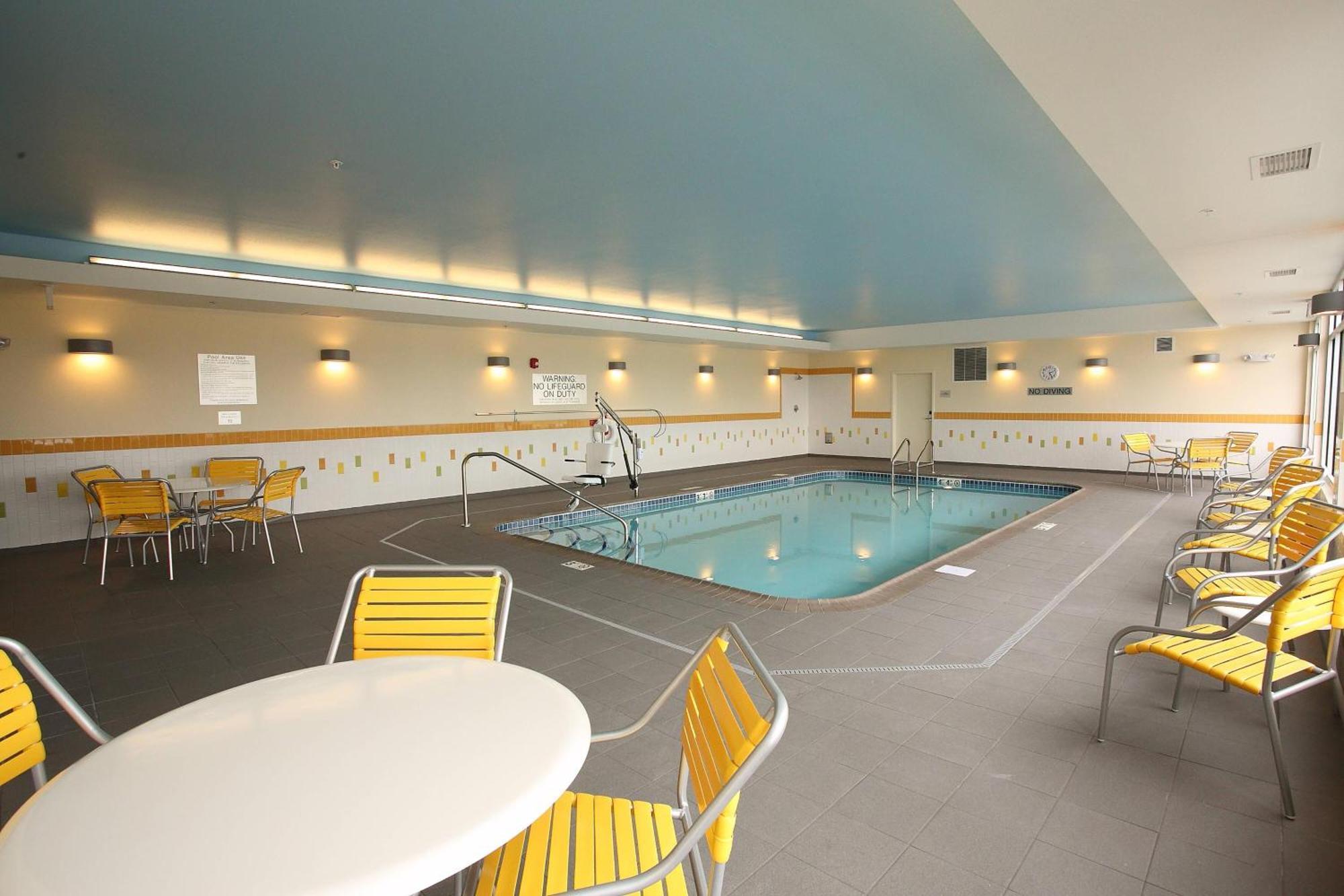 Fairfield Inn & Suites By Marriott East Grand Forks Экстерьер фото