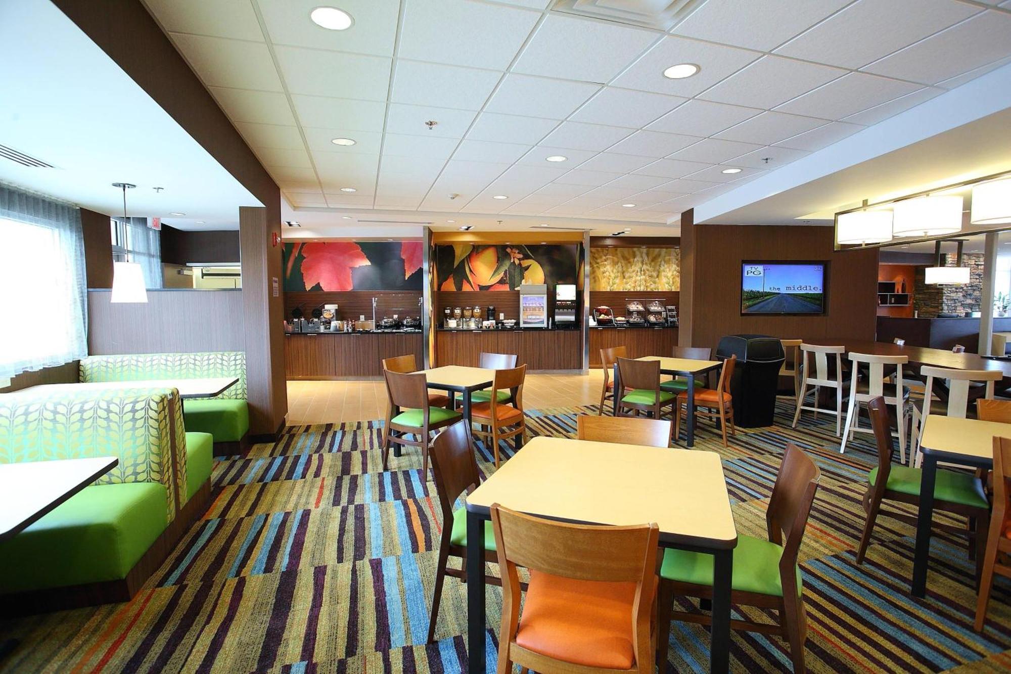 Fairfield Inn & Suites By Marriott East Grand Forks Экстерьер фото