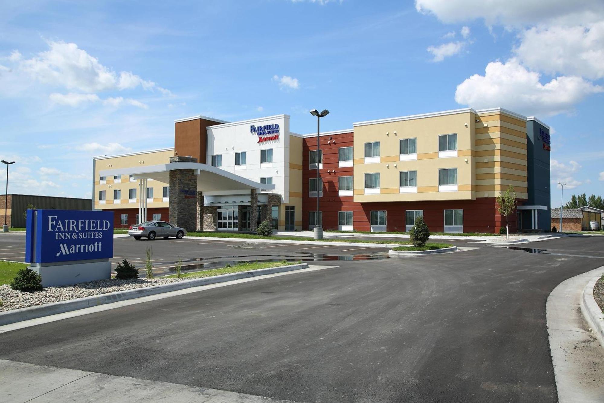 Fairfield Inn & Suites By Marriott East Grand Forks Экстерьер фото